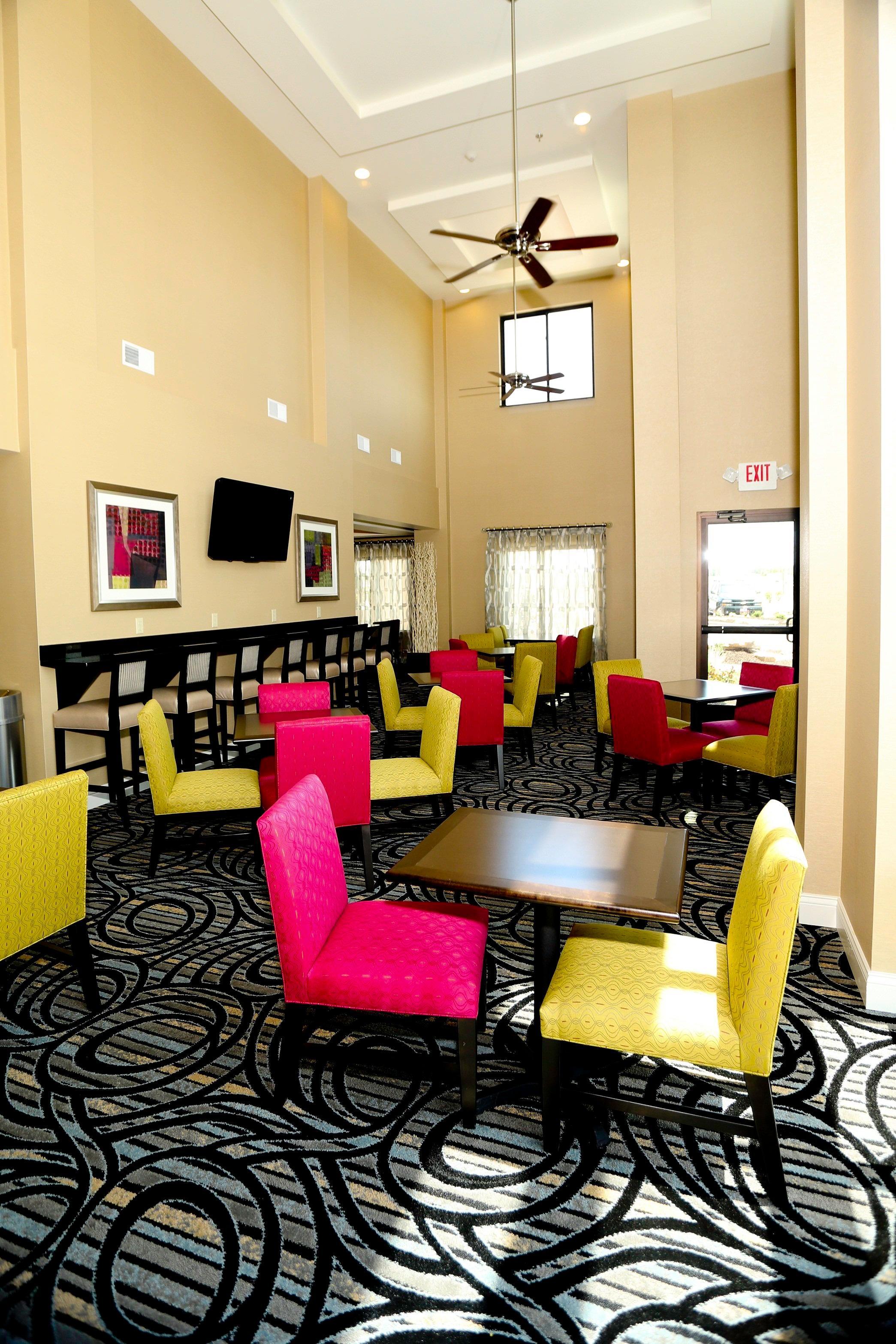 Holiday Inn Express & Suites Marion Northeast By Ihg Экстерьер фото