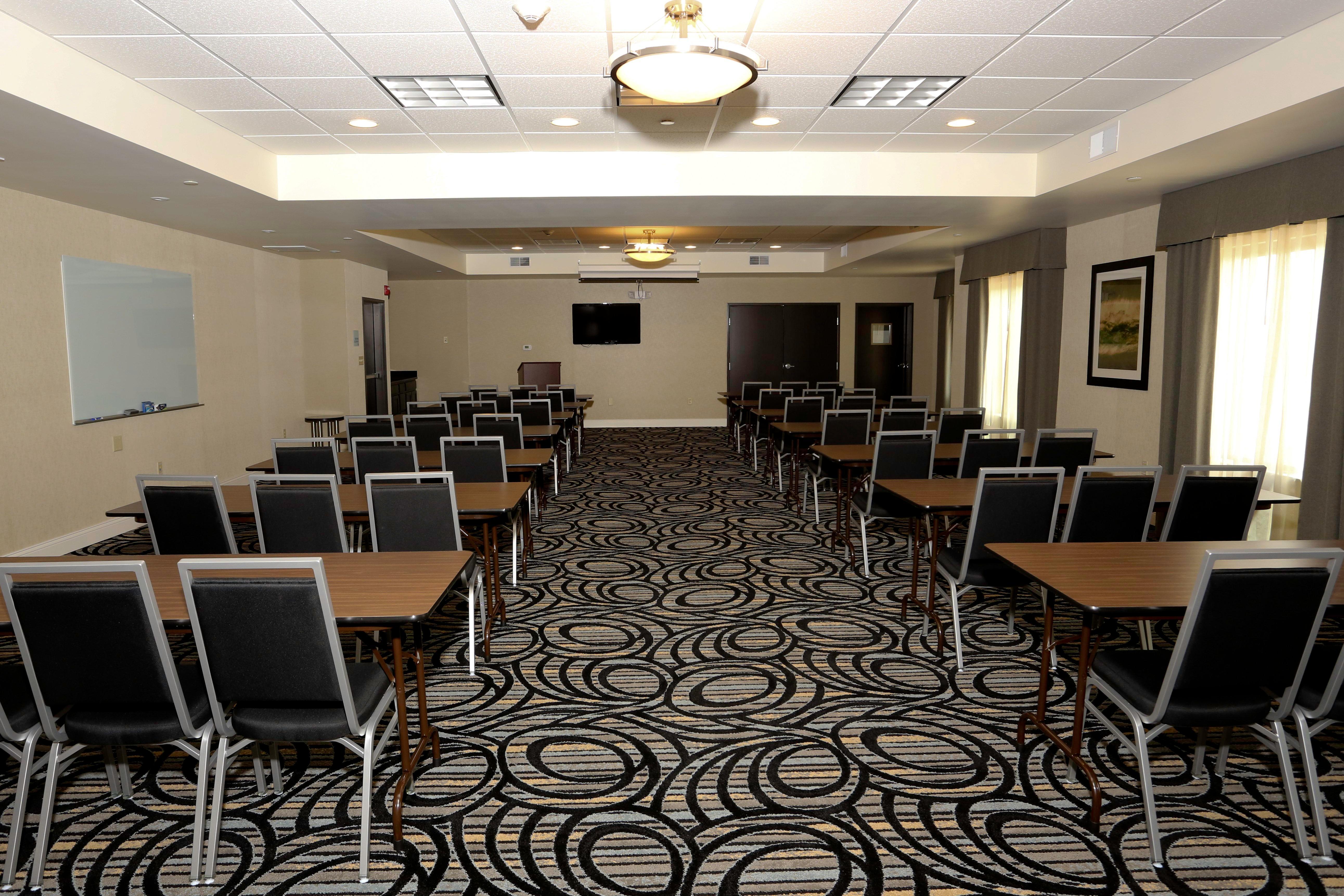 Holiday Inn Express & Suites Marion Northeast By Ihg Экстерьер фото